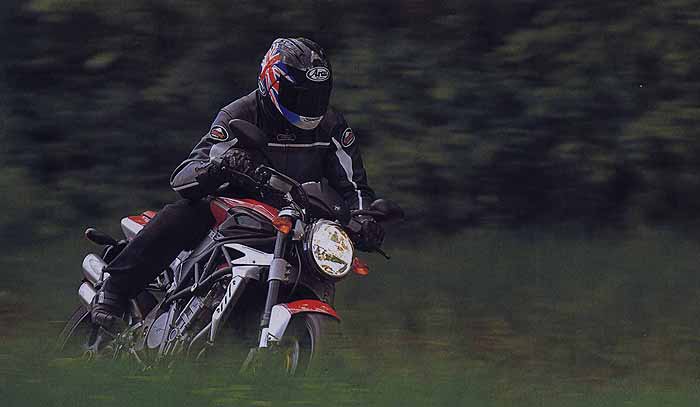 Изящество мощи. MV AGUSTA F4 Brutale 1078RR, стритфайтер.